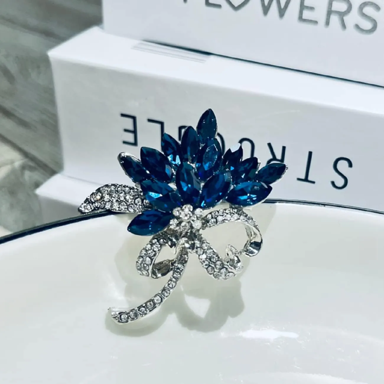Crystal Flower Brooches Pins for Women