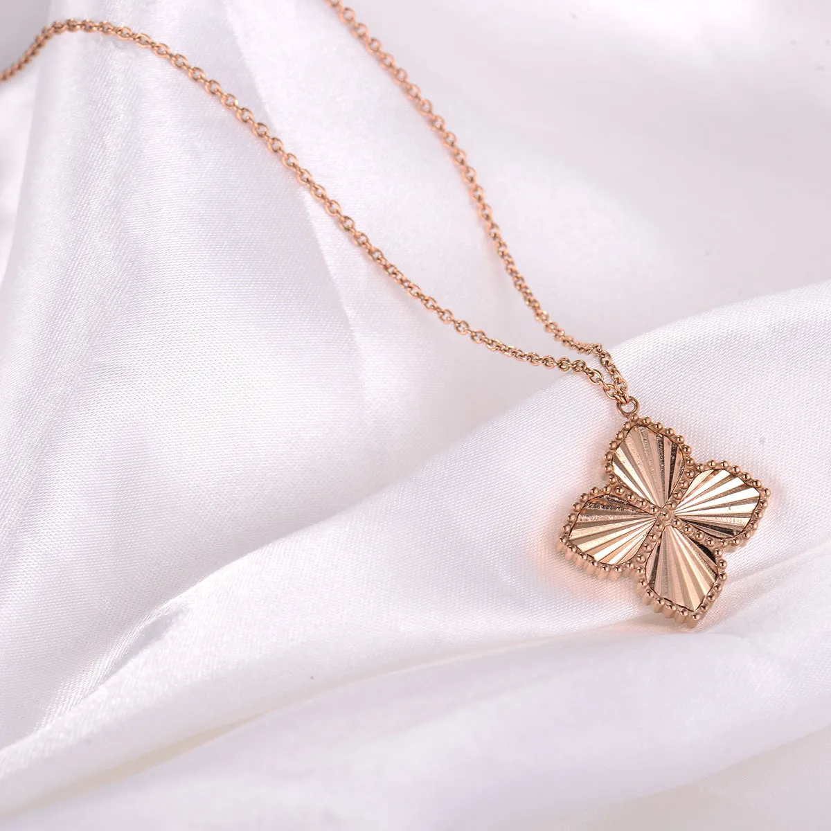 Joory / Sunglow Necklace Rose Gold