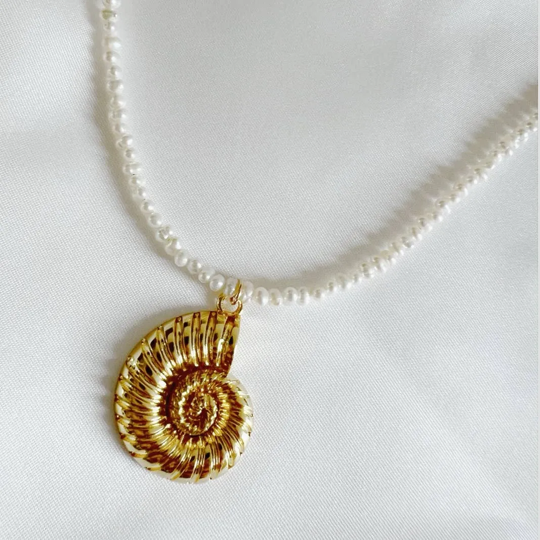NAUTILUS SHELL FRESHWATER PEARL NECKLACE