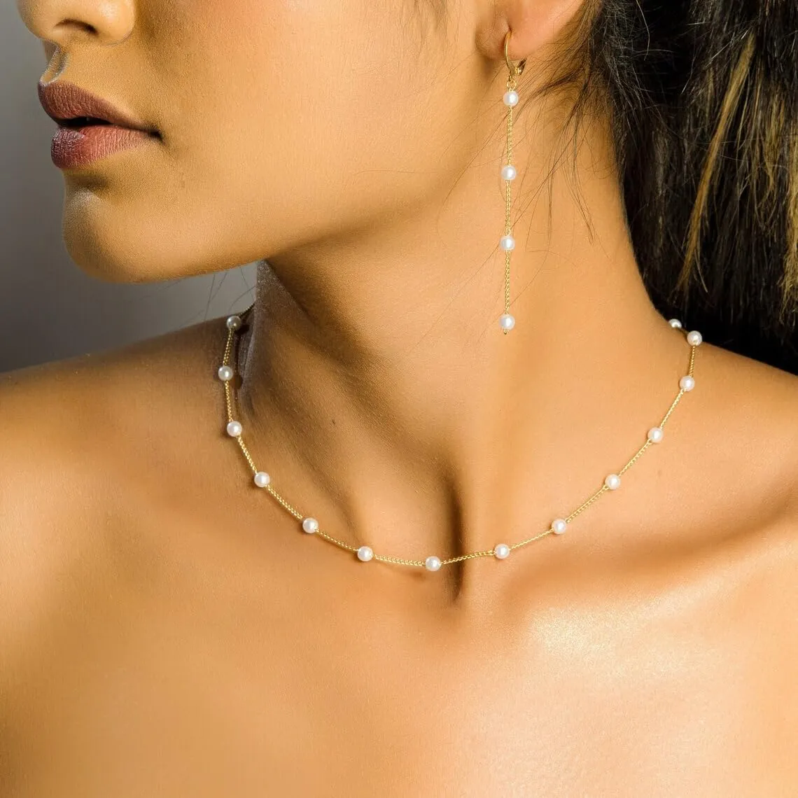 Pearl Necklaces for Women,18K Gold Plated Dainty Single Pearl Pendant Necklace Simple Pearl Choker Necklaces for Women Handmade Pearl Jewelry Bridesmaid Gifts