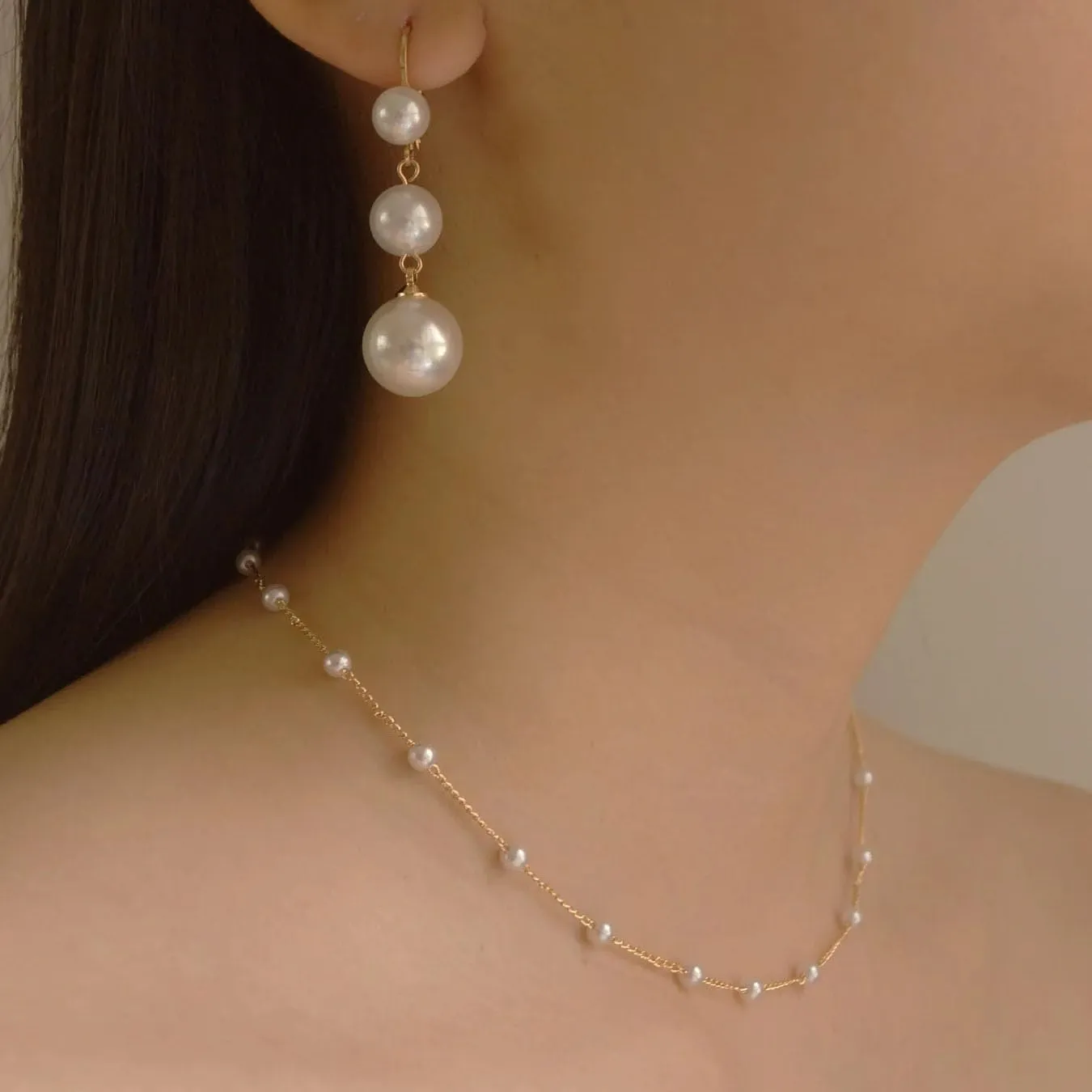 Pearl Necklaces for Women,18K Gold Plated Dainty Single Pearl Pendant Necklace Simple Pearl Choker Necklaces for Women Handmade Pearl Jewelry Bridesmaid Gifts